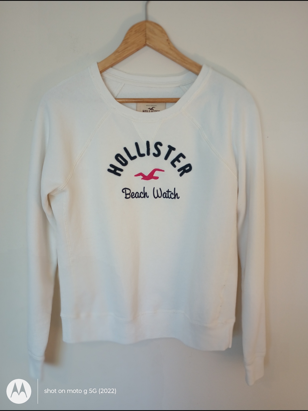 Hollister "Beach Watch" Sweatshirt Size L